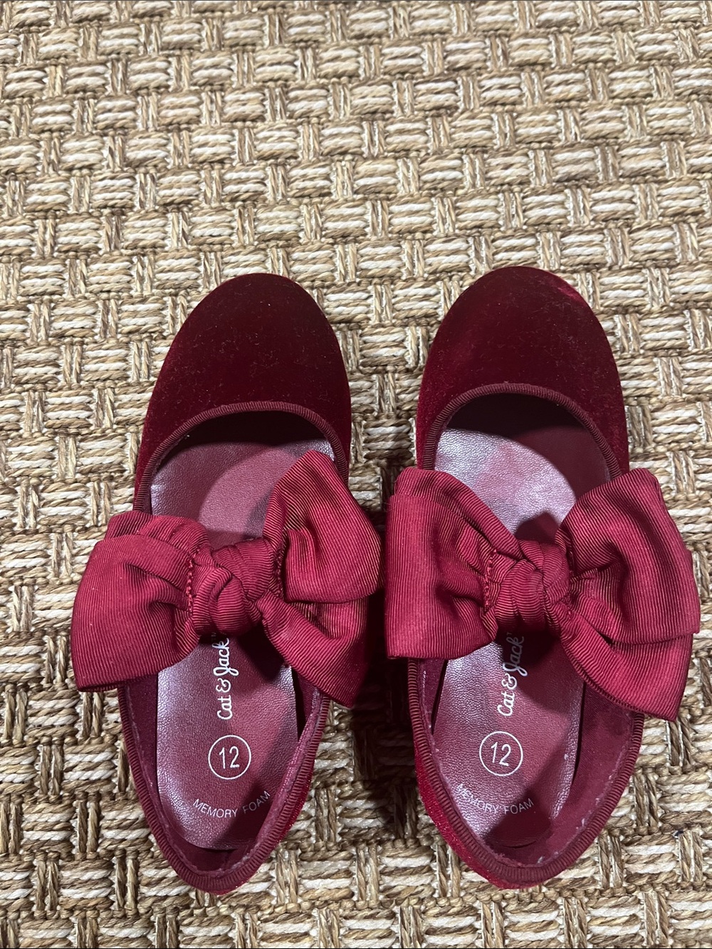 Cat & Jack Girls Wine Velvet Bow Slip-On Dress Shoes - Picture 10 of 10